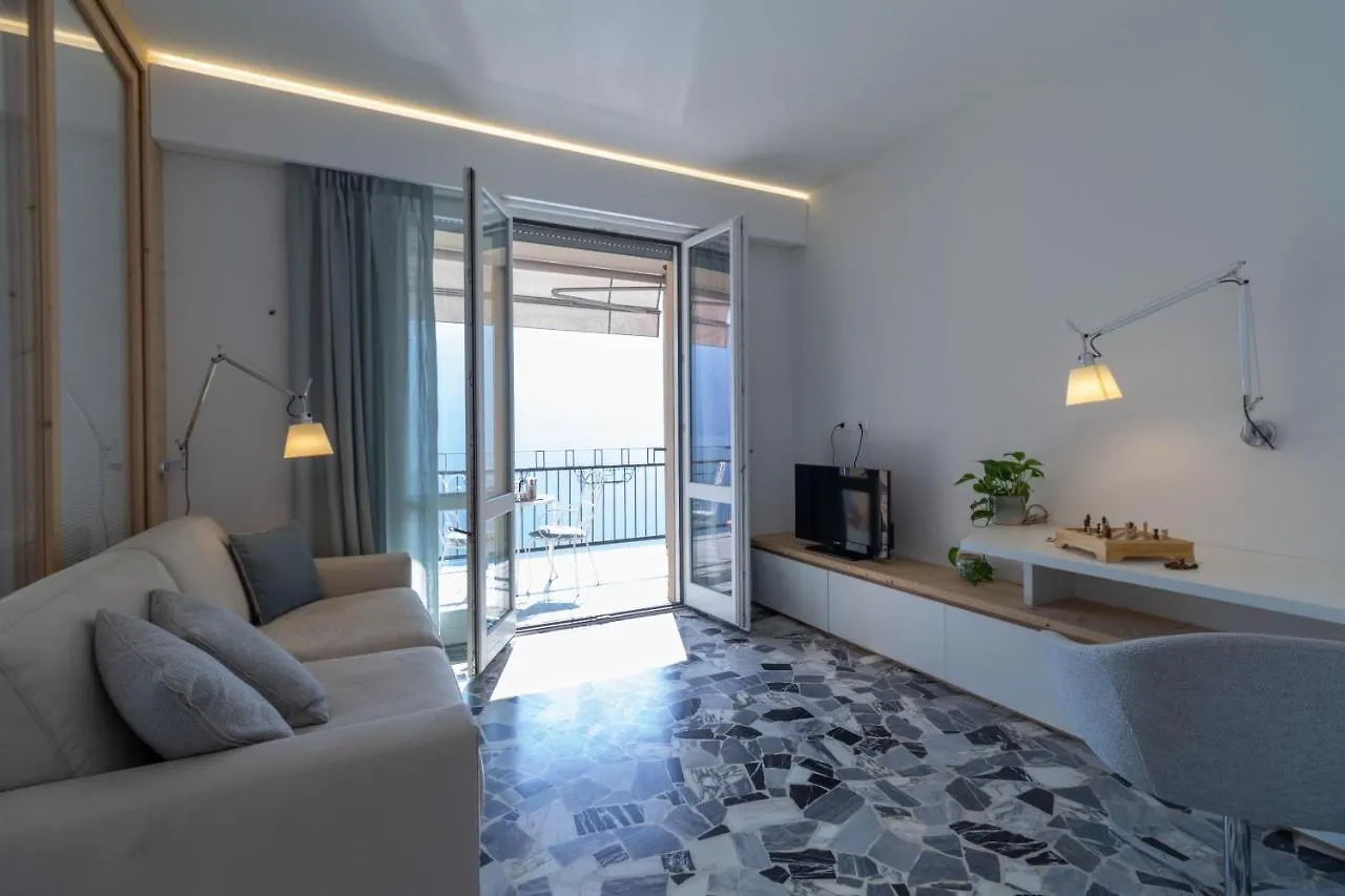 Mamma Ciccia Holiday Home - Waterfront Apartment Mandello del Lario 0*,