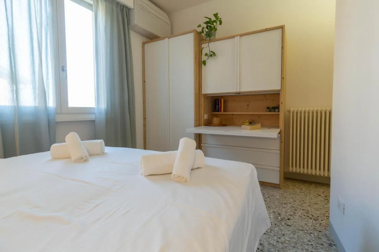 Mamma Ciccia Holiday Home - Waterfront Apartment Mandello del Lario
