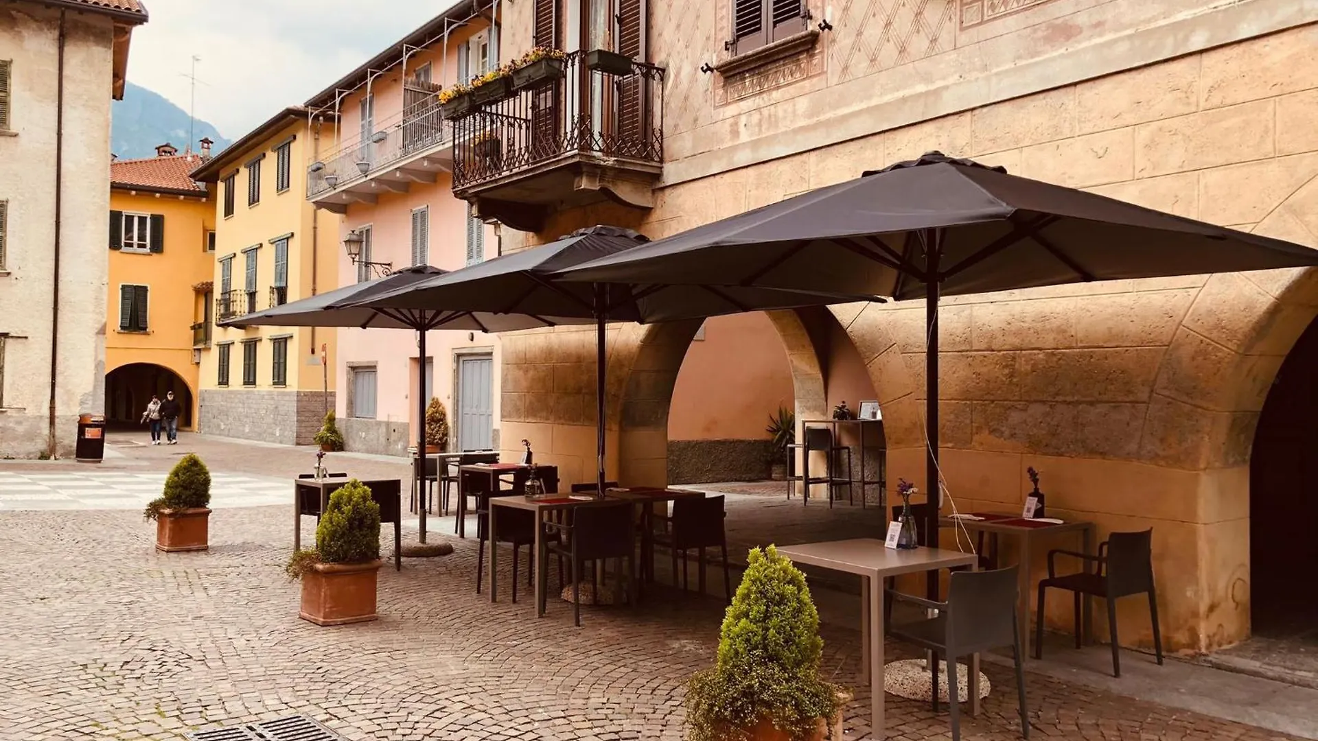 Mamma Ciccia Holiday Home - Waterfront Apartment Mandello del Lario 0*,  Italie