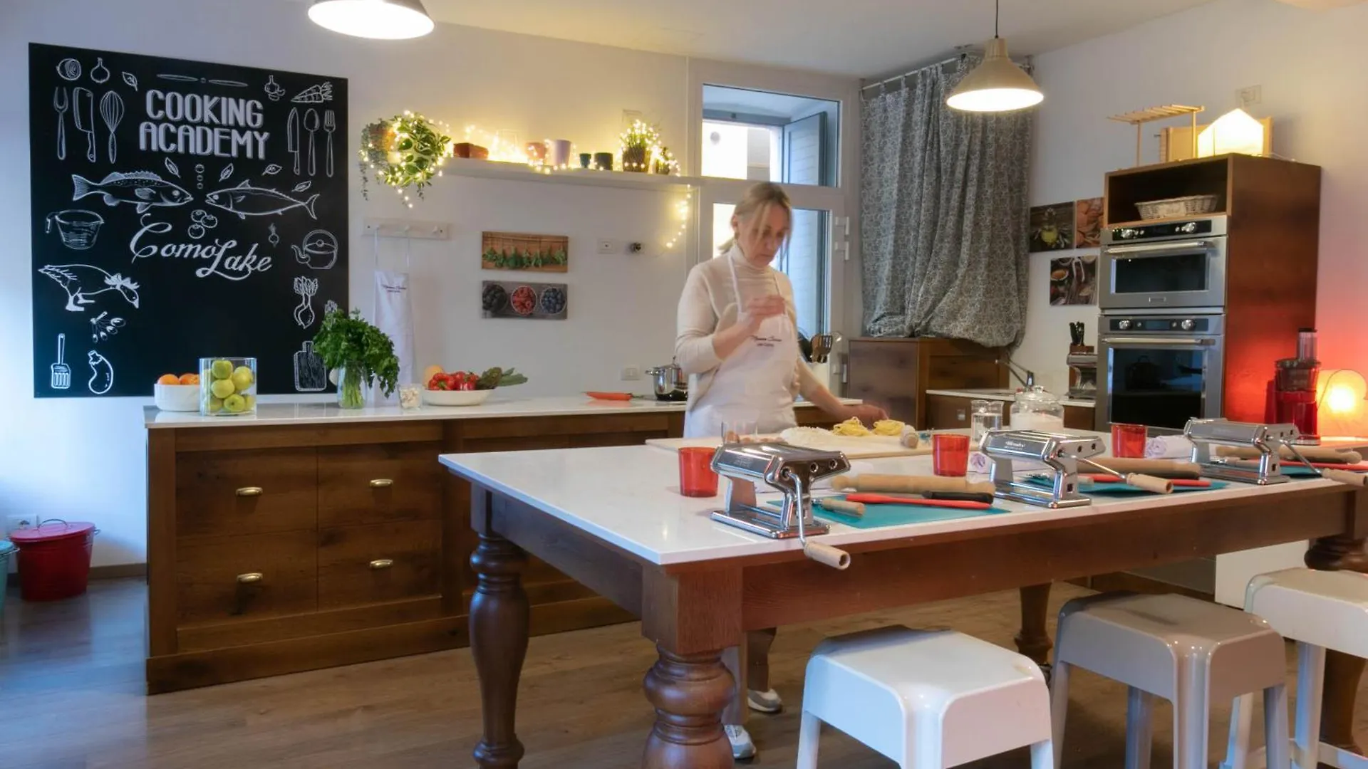 Mamma Ciccia Holiday Home - Waterfront Apartment Mandello del Lario